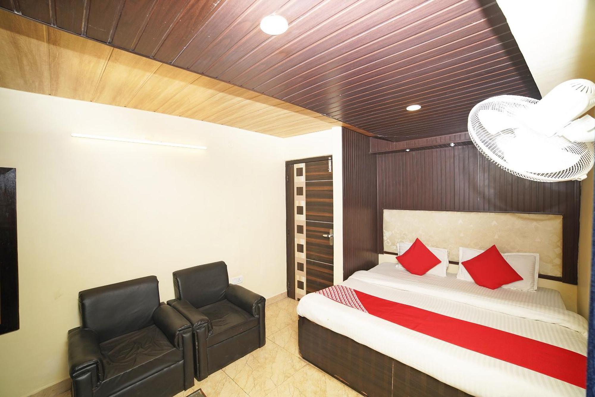 Oyo Flagship 8594 Golden Nest Hotel Naini Tāl Exterior foto
