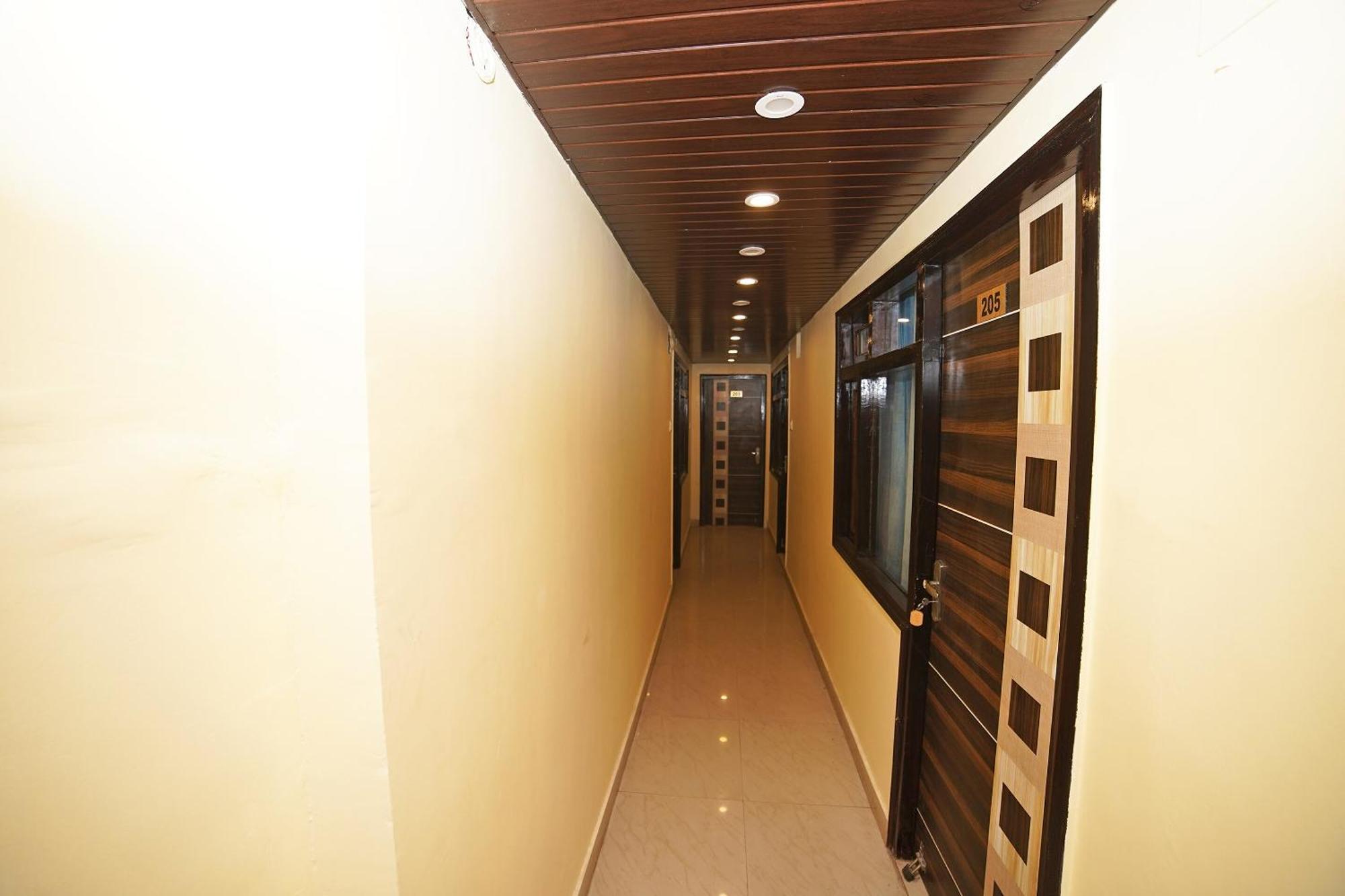 Oyo Flagship 8594 Golden Nest Hotel Naini Tāl Exterior foto