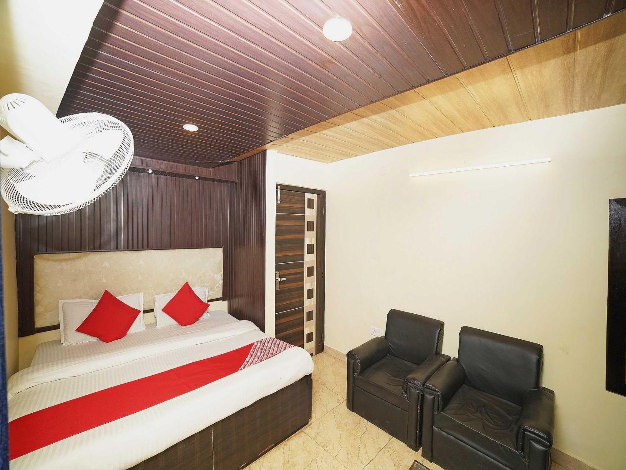 Oyo Flagship 8594 Golden Nest Hotel Naini Tāl Exterior foto